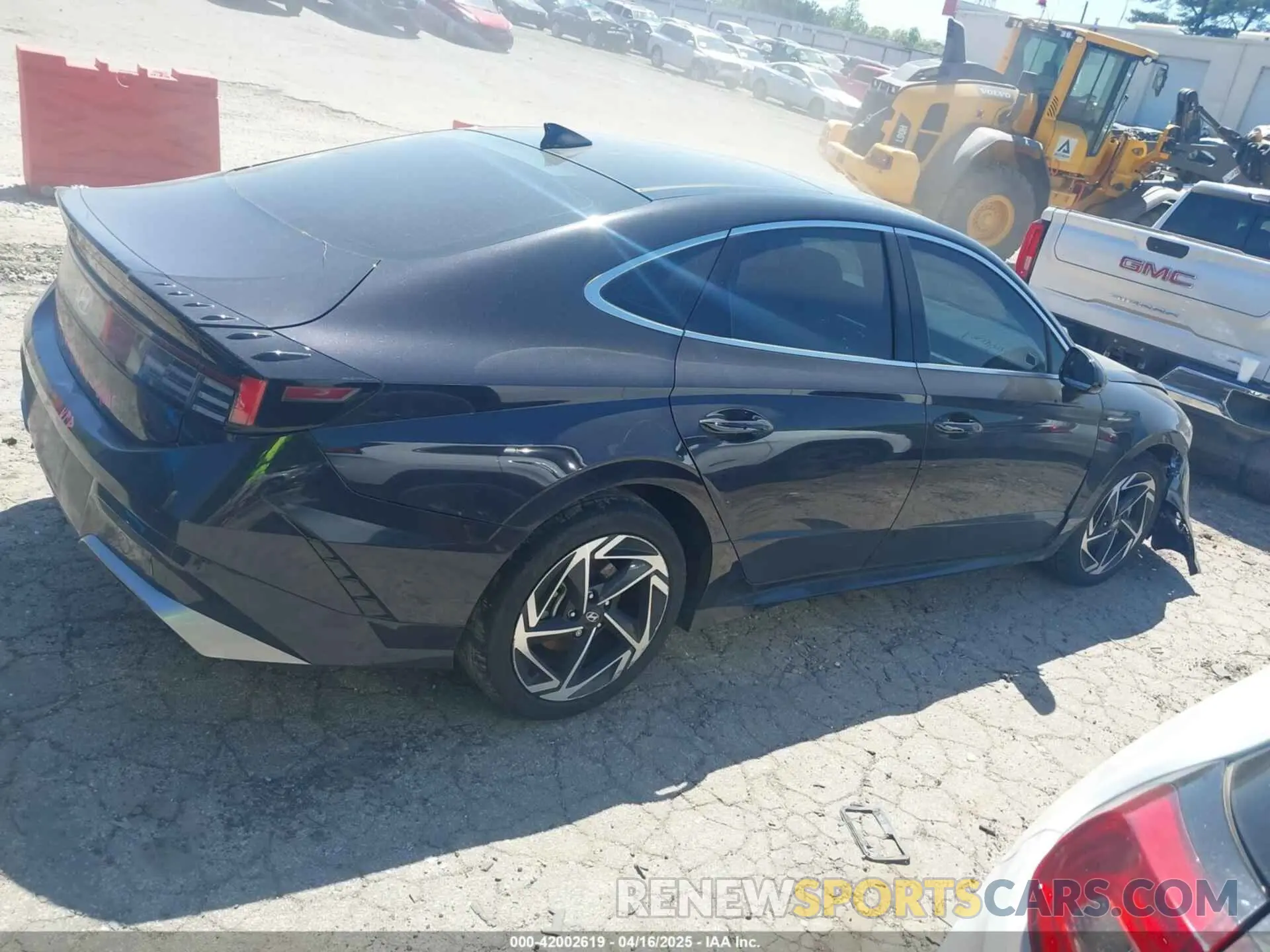 13 Photograph of a damaged car KMHL14JA4RA361551 HYUNDAI SONATA 2024
