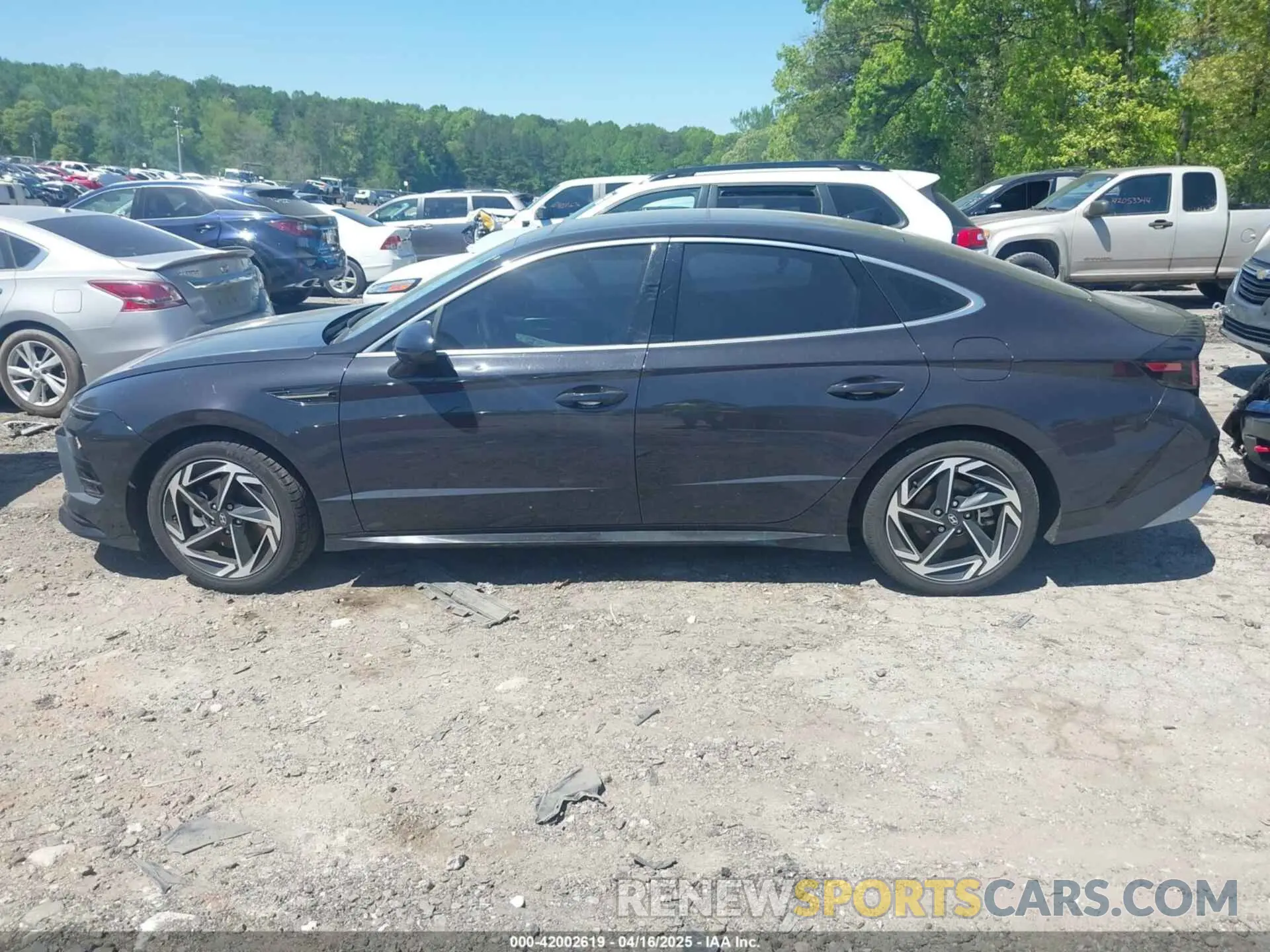 14 Photograph of a damaged car KMHL14JA4RA361551 HYUNDAI SONATA 2024