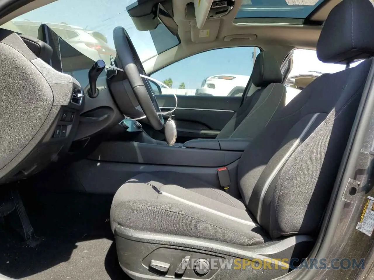 7 Photograph of a damaged car KMHL14JA4RA409095 HYUNDAI SONATA 2024