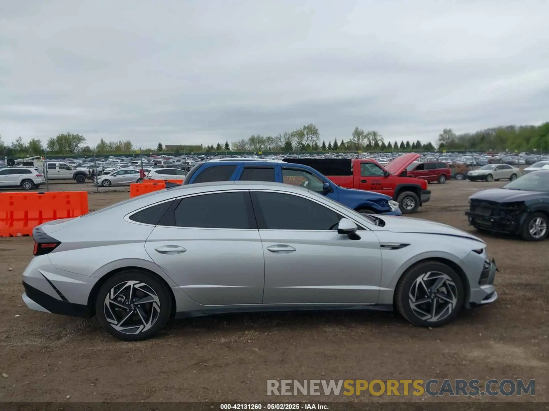 14 Photograph of a damaged car KMHL14JA5RA385826 HYUNDAI SONATA 2024