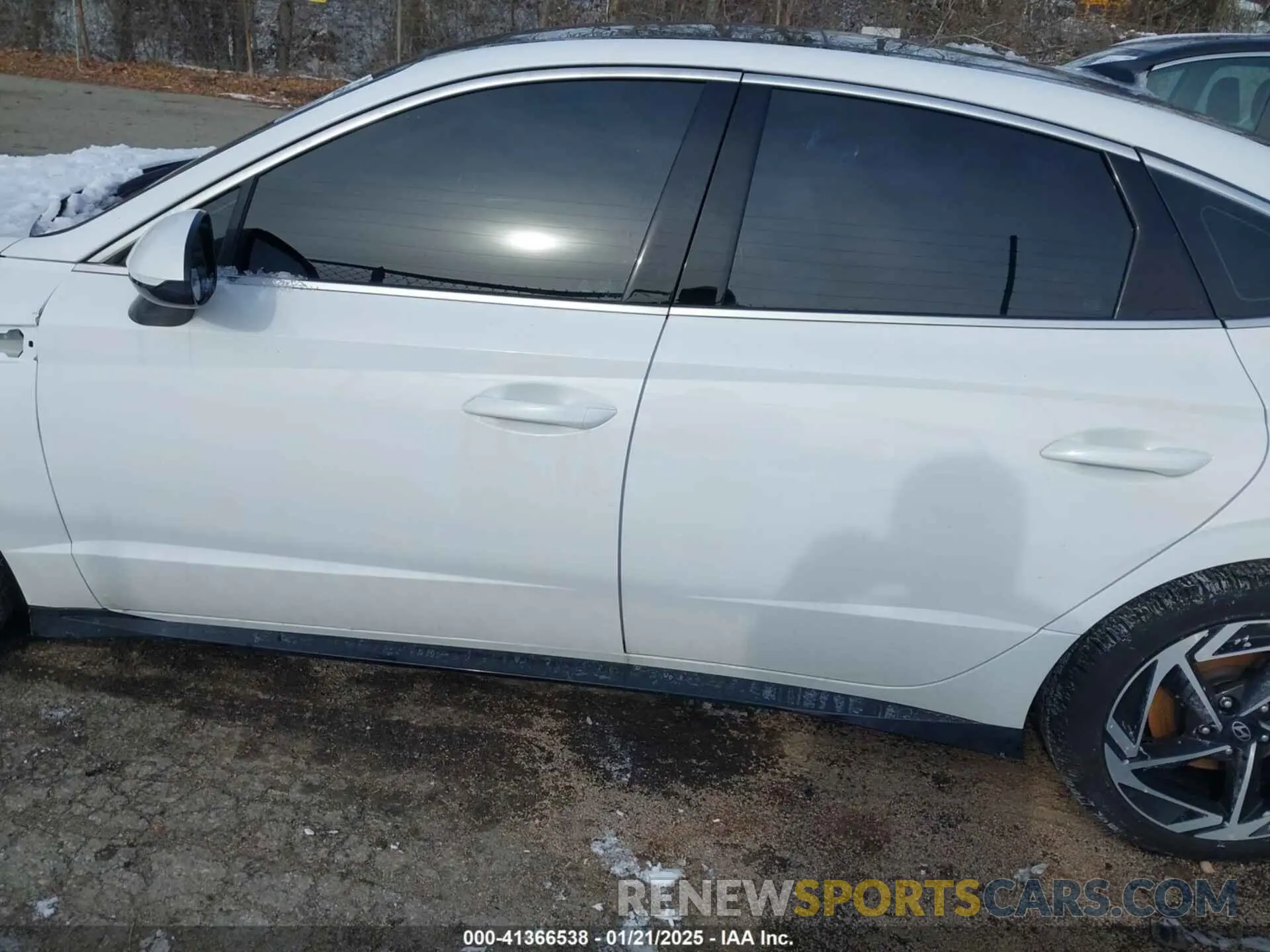 15 Photograph of a damaged car KMHL14JA5RA407176 HYUNDAI SONATA 2024