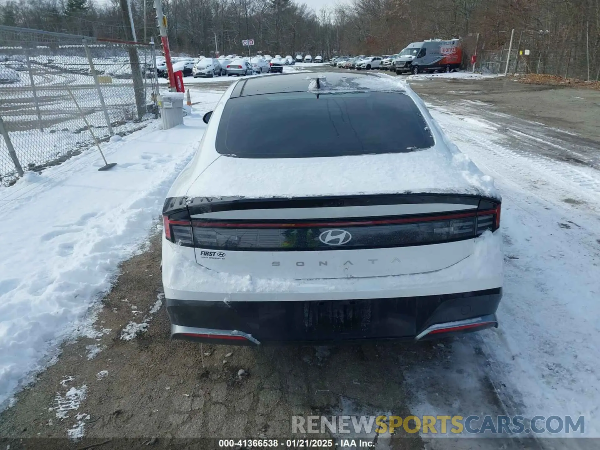 17 Photograph of a damaged car KMHL14JA5RA407176 HYUNDAI SONATA 2024