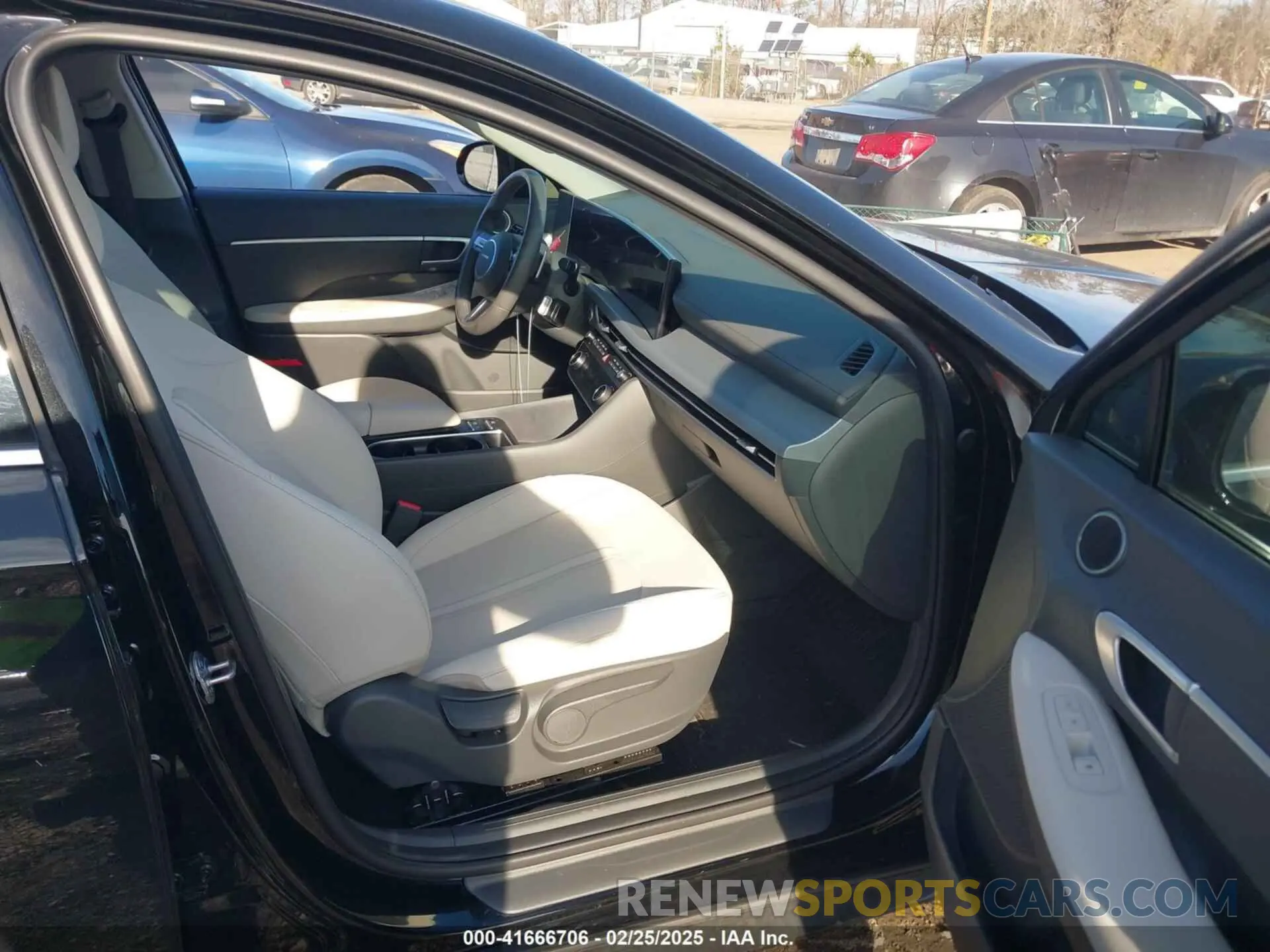 5 Photograph of a damaged car KMHL14JA6RA355640 HYUNDAI SONATA 2024