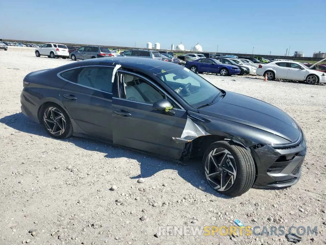 4 Photograph of a damaged car KMHL14JA6RA422821 HYUNDAI SONATA 2024