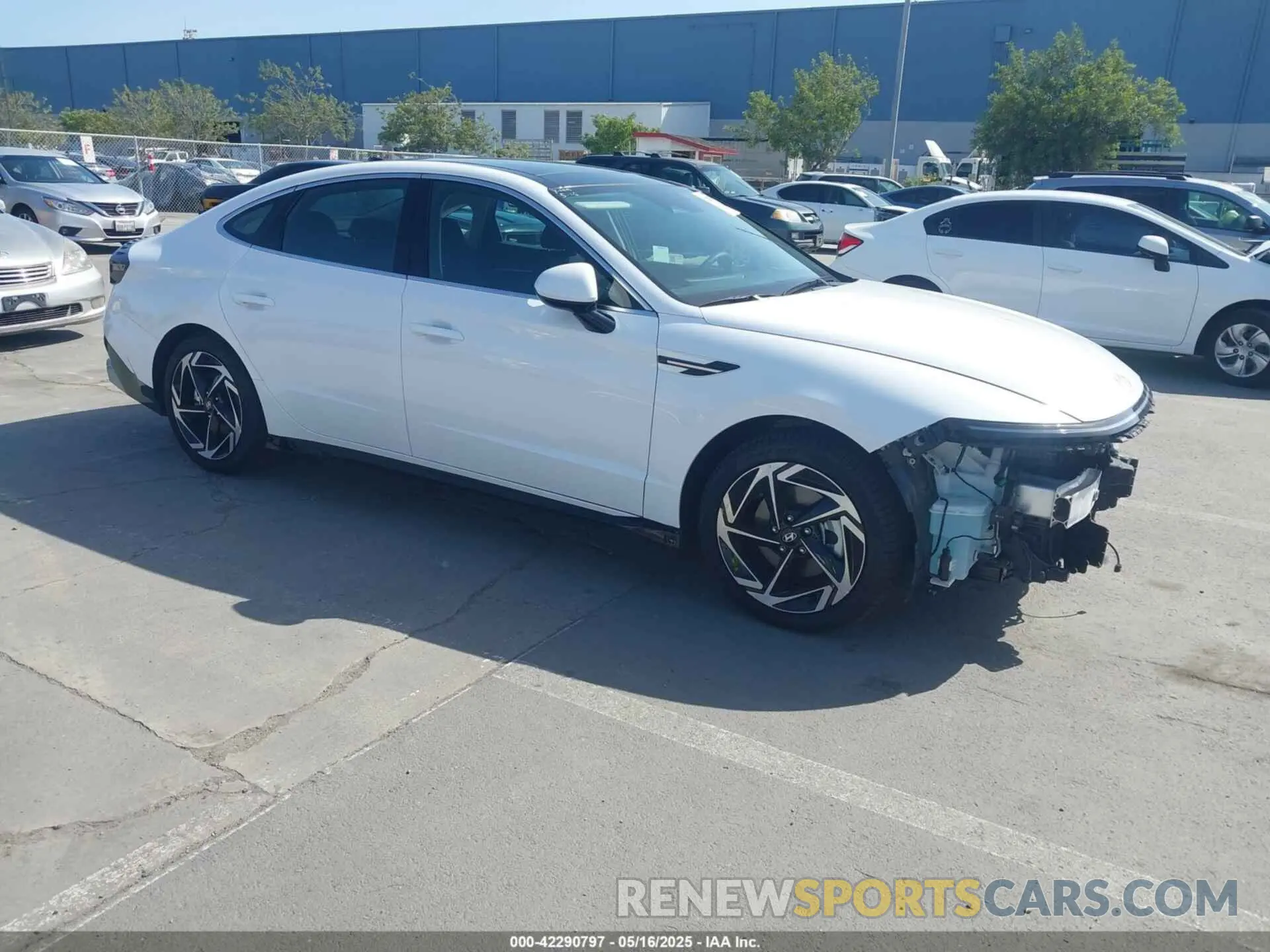 1 Photograph of a damaged car KMHL14JA6RA426688 HYUNDAI SONATA 2024