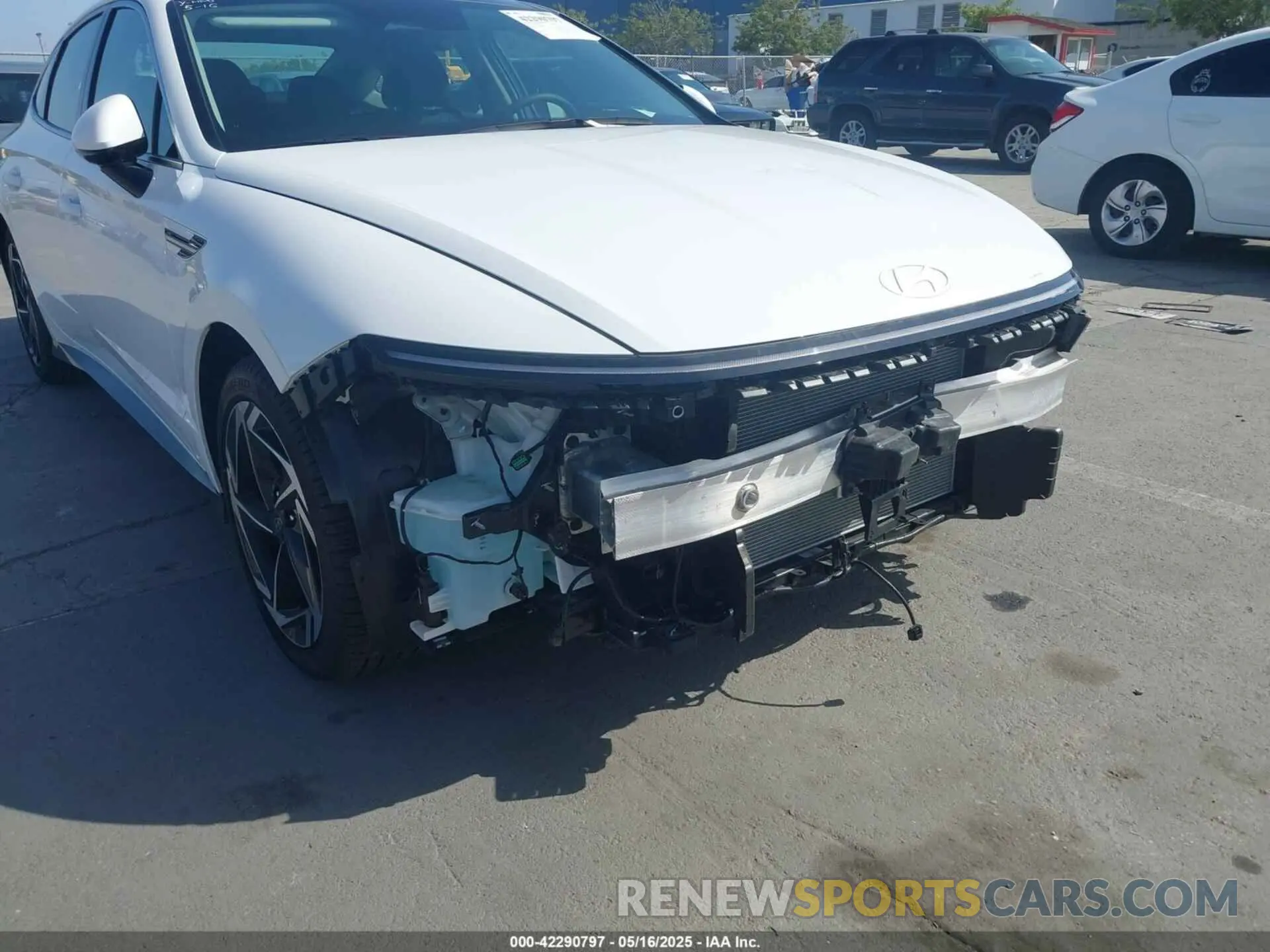 18 Photograph of a damaged car KMHL14JA6RA426688 HYUNDAI SONATA 2024