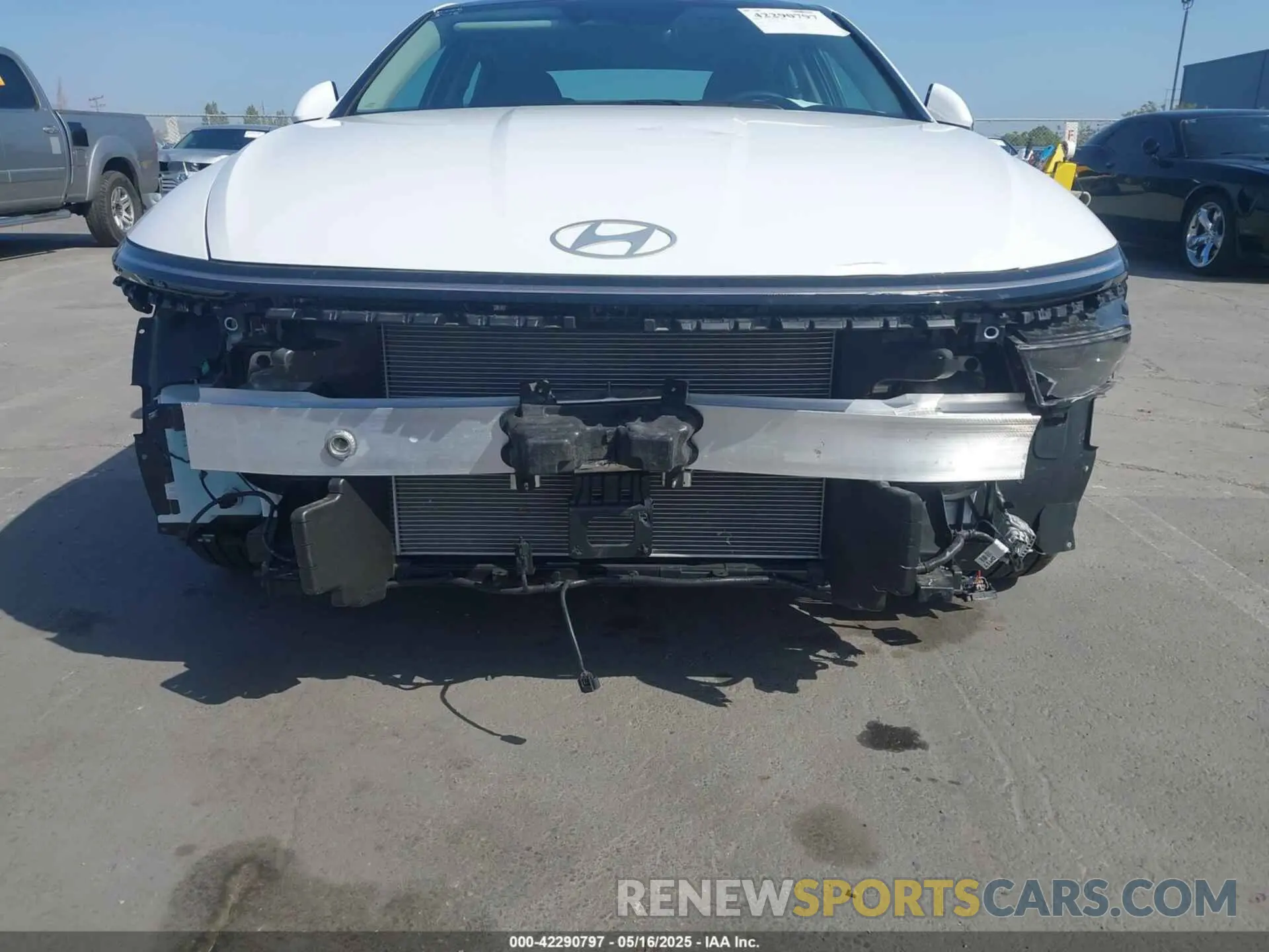6 Photograph of a damaged car KMHL14JA6RA426688 HYUNDAI SONATA 2024