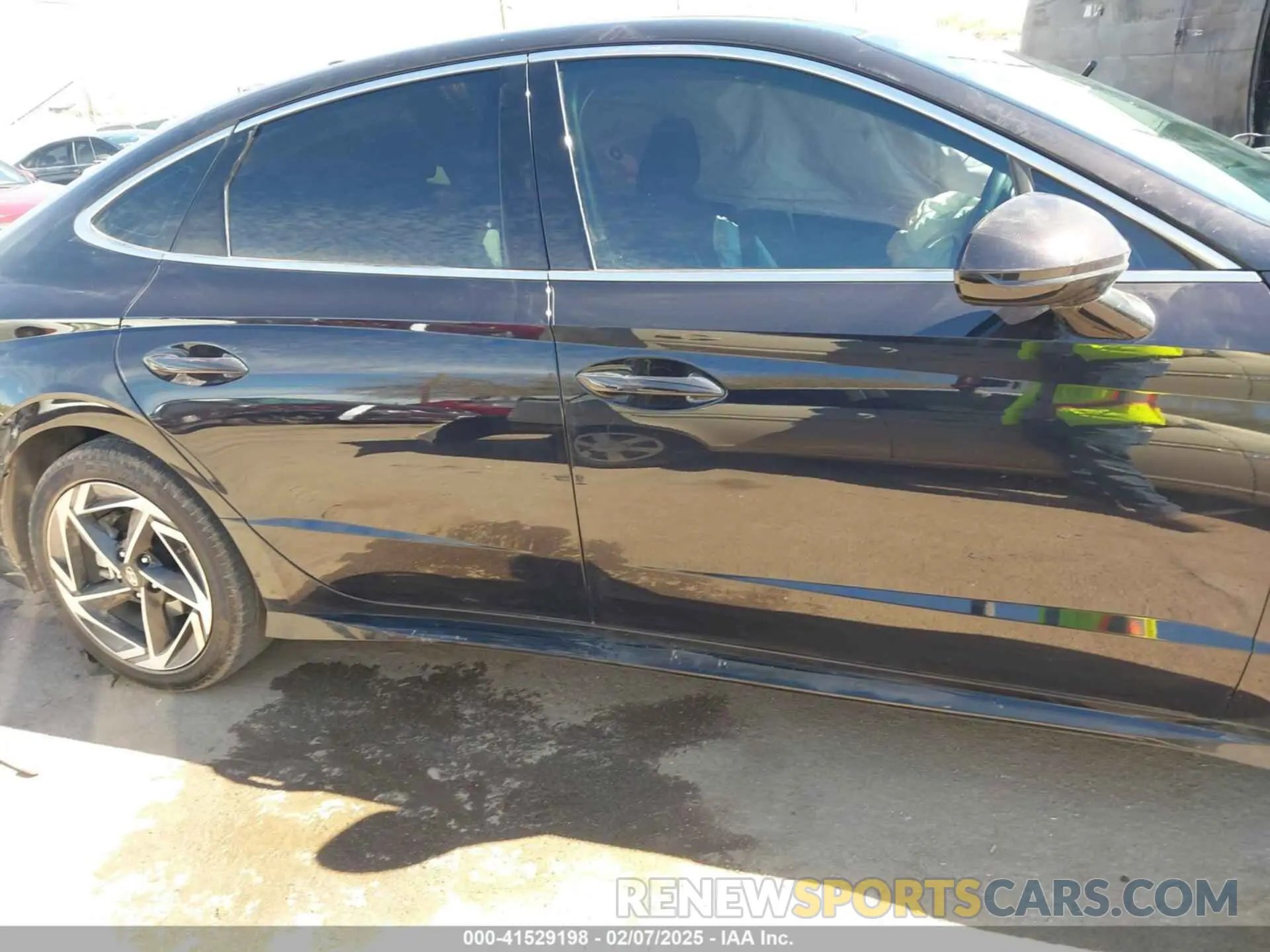 14 Photograph of a damaged car KMHL14JA8RA355719 HYUNDAI SONATA 2024