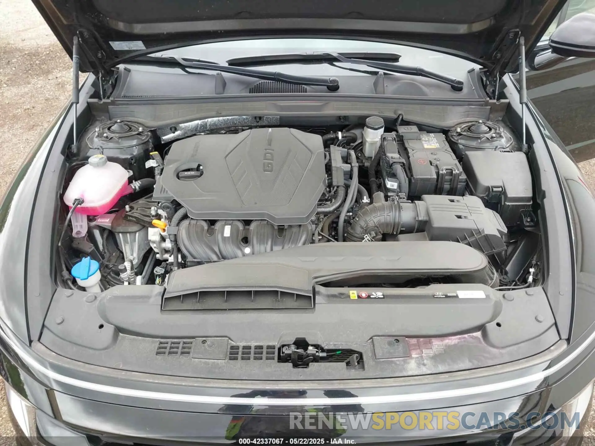 10 Photograph of a damaged car KMHL14JA8RA409343 HYUNDAI SONATA 2024