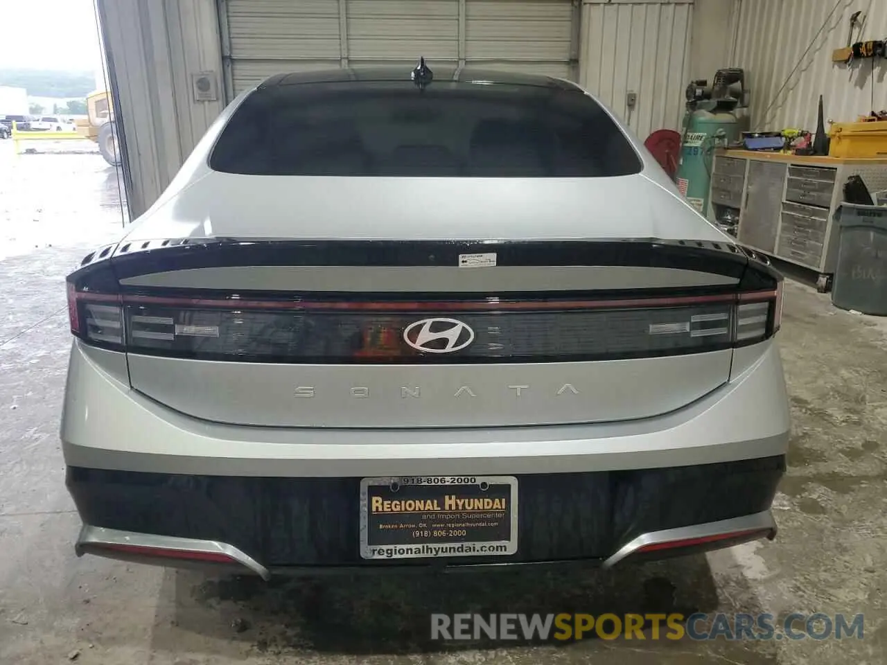 6 Photograph of a damaged car KMHL14JA8RA413988 HYUNDAI SONATA 2024