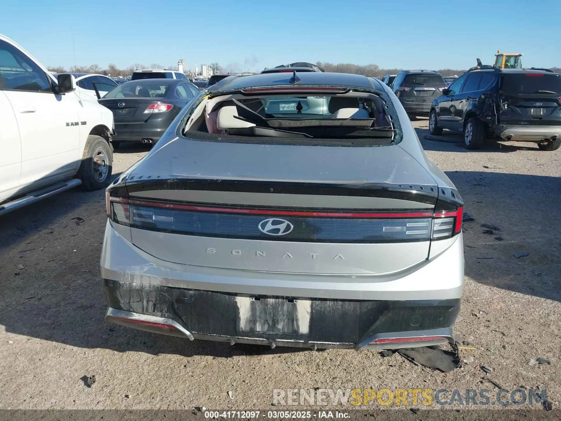15 Photograph of a damaged car KMHL14JA9RA379026 HYUNDAI SONATA 2024