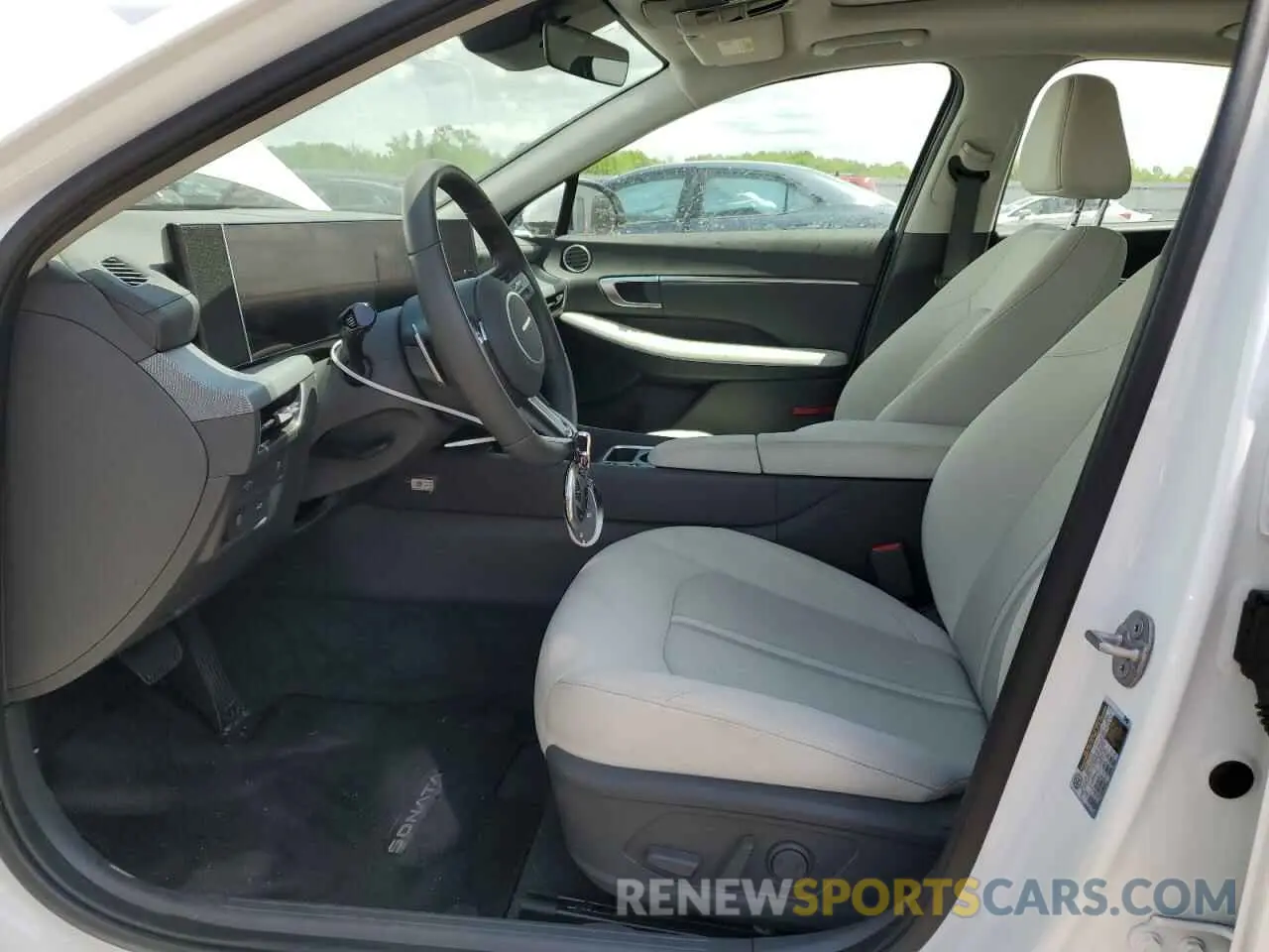 7 Photograph of a damaged car KMHL14JAXRA379729 HYUNDAI SONATA 2024