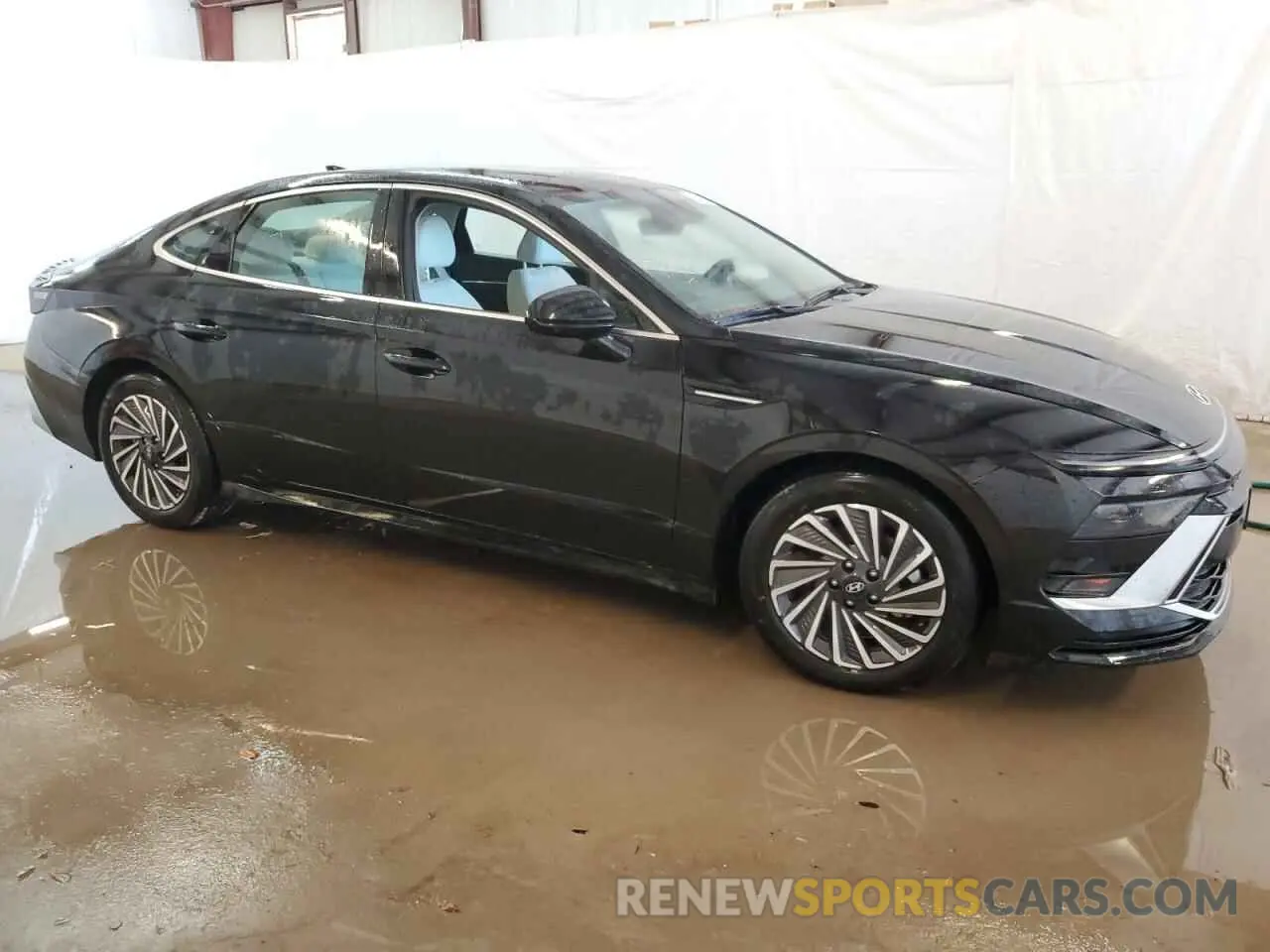 4 Photograph of a damaged car KMHL34JJ1RA102414 HYUNDAI SONATA 2024