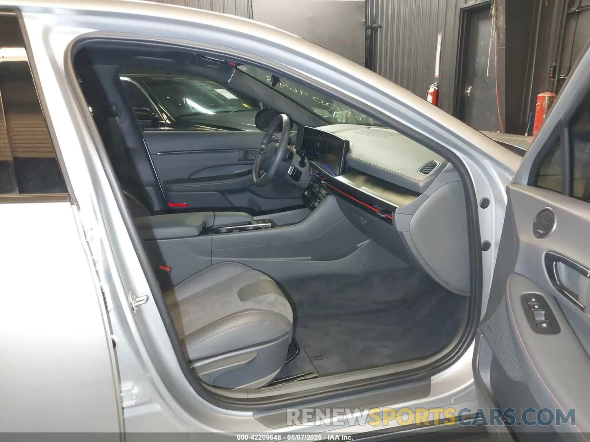 5 Photograph of a damaged car KMHL54JC6RA387171 HYUNDAI SONATA 2024