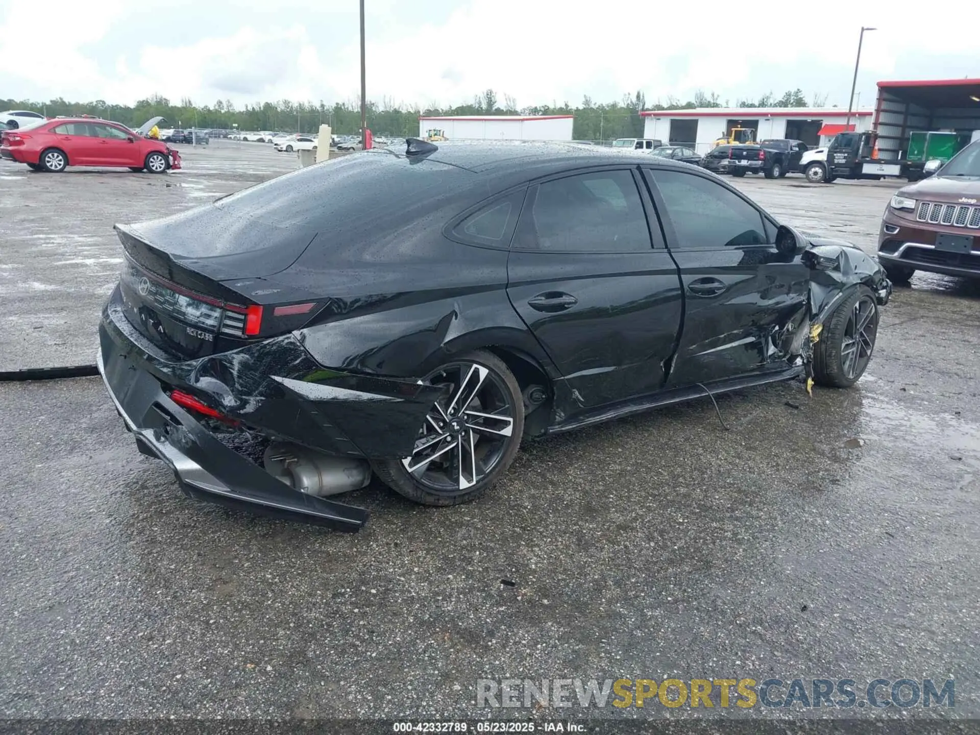 4 Photograph of a damaged car KMHL54JC7RA370525 HYUNDAI SONATA 2024