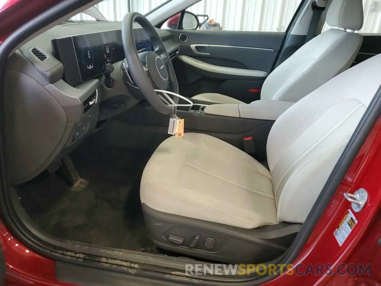 7 Photograph of a damaged car KMHL64JA0RA399795 HYUNDAI SONATA 2024