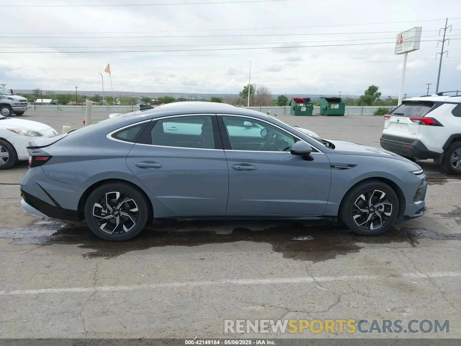 13 Photograph of a damaged car KMHL64JA1RA352243 HYUNDAI SONATA 2024