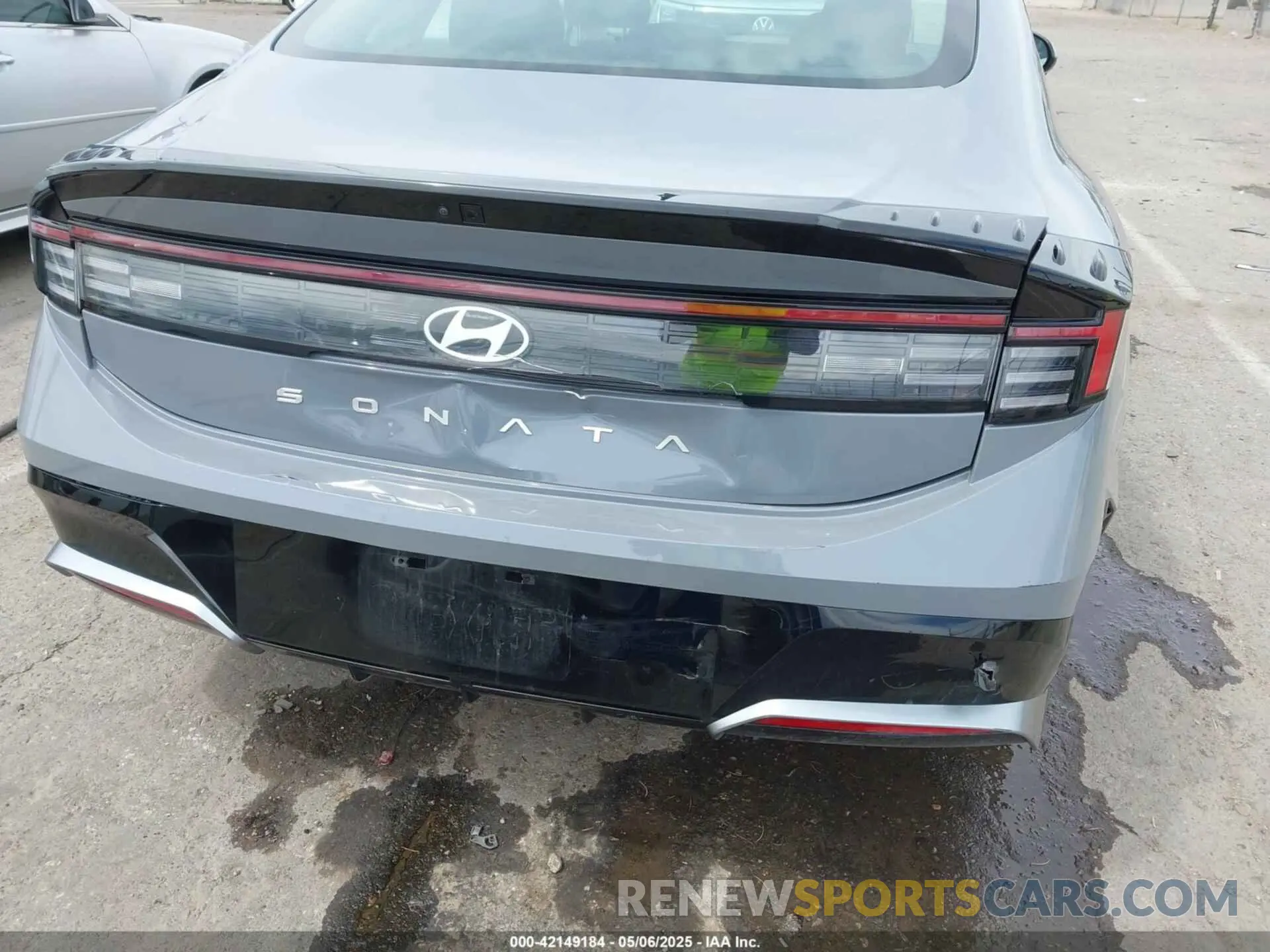 6 Photograph of a damaged car KMHL64JA1RA352243 HYUNDAI SONATA 2024