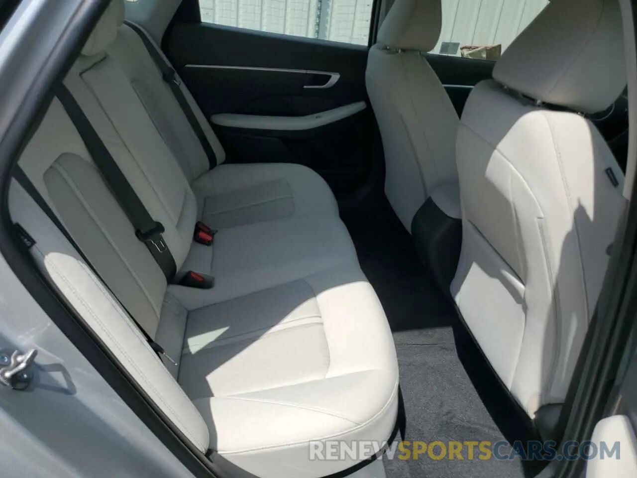 10 Photograph of a damaged car KMHL64JA1RA369415 HYUNDAI SONATA 2024