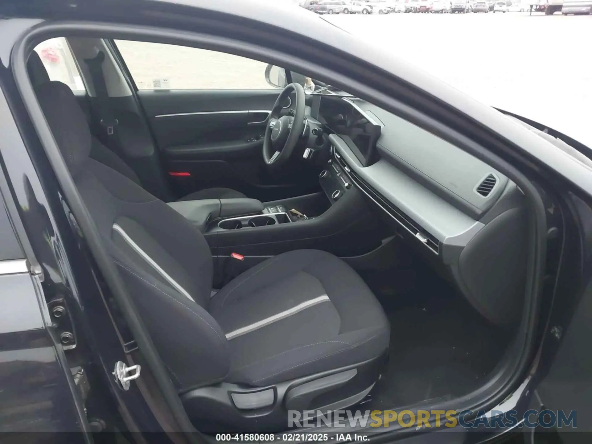 5 Photograph of a damaged car KMHL64JA1RA376669 HYUNDAI SONATA 2024