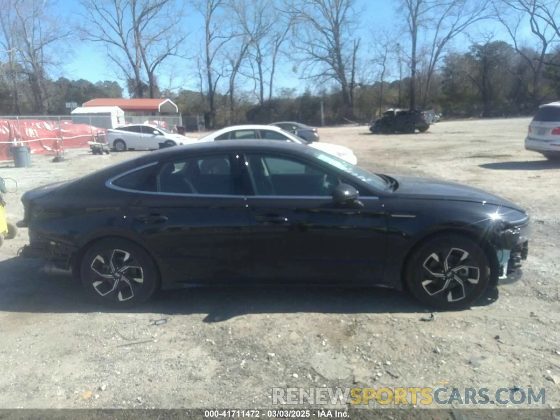 14 Photograph of a damaged car KMHL64JA2RA385381 HYUNDAI SONATA 2024