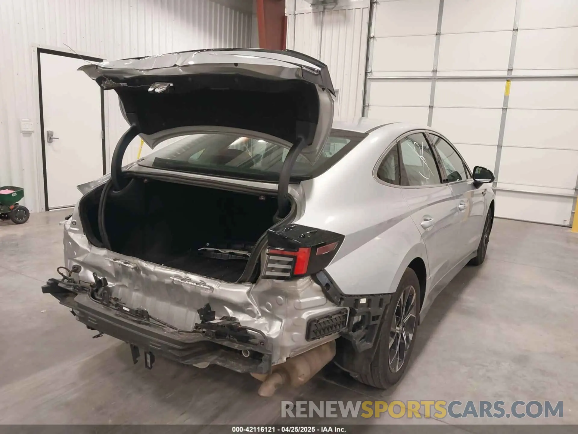 4 Photograph of a damaged car KMHL64JA2RA388667 HYUNDAI SONATA 2024
