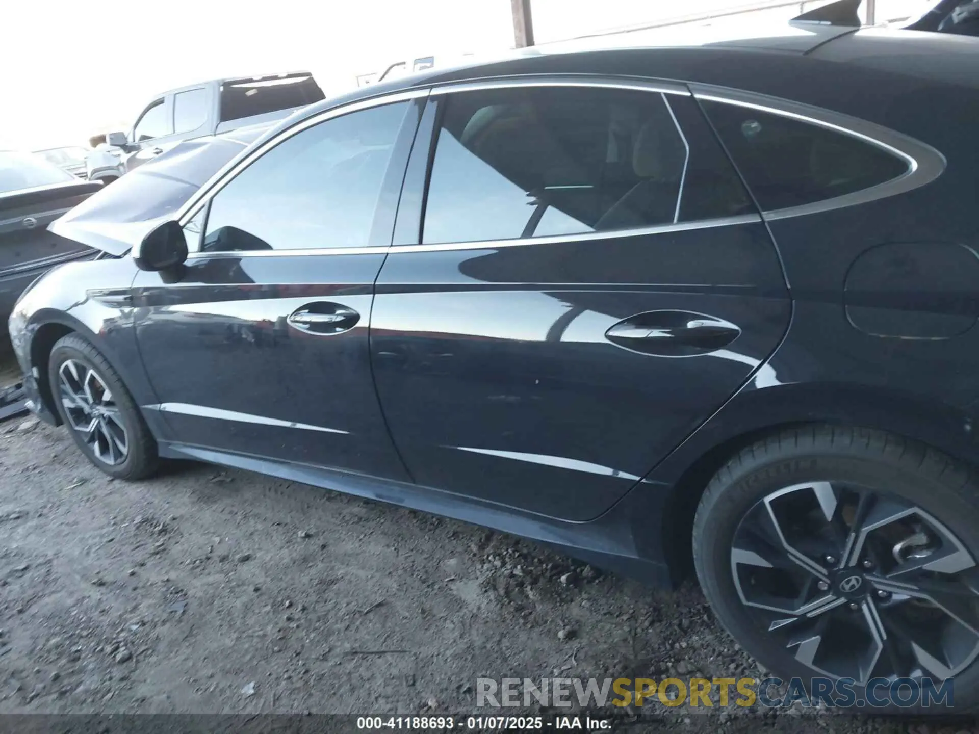 15 Photograph of a damaged car KMHL64JA2RA404740 HYUNDAI SONATA 2024