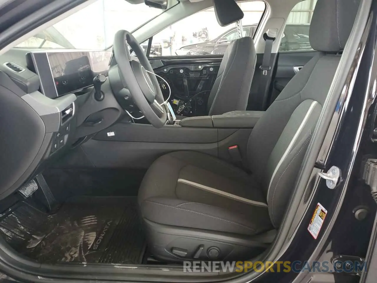 7 Photograph of a damaged car KMHL64JA3RA389052 HYUNDAI SONATA 2024