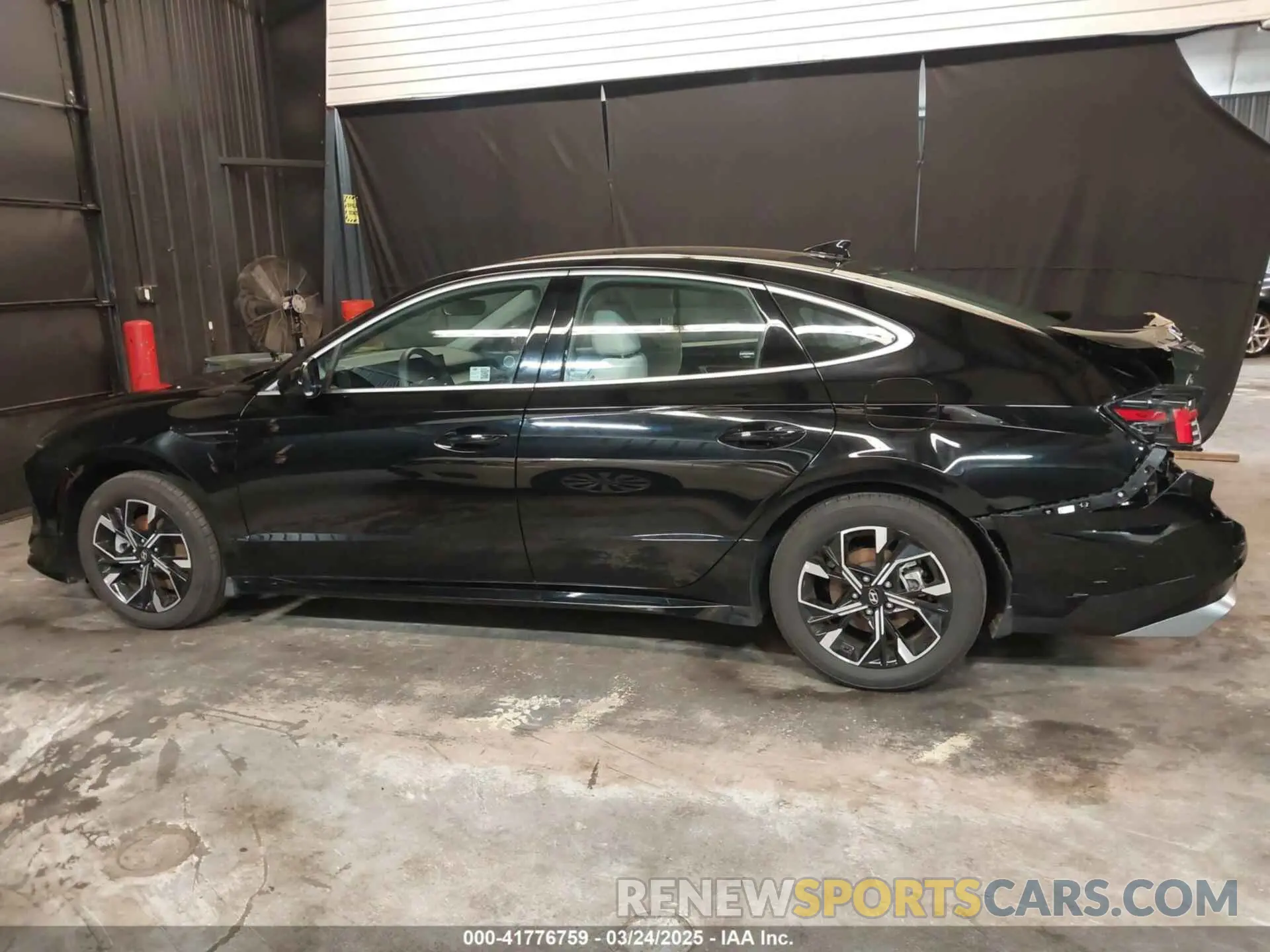 15 Photograph of a damaged car KMHL64JA3RA408179 HYUNDAI SONATA 2024