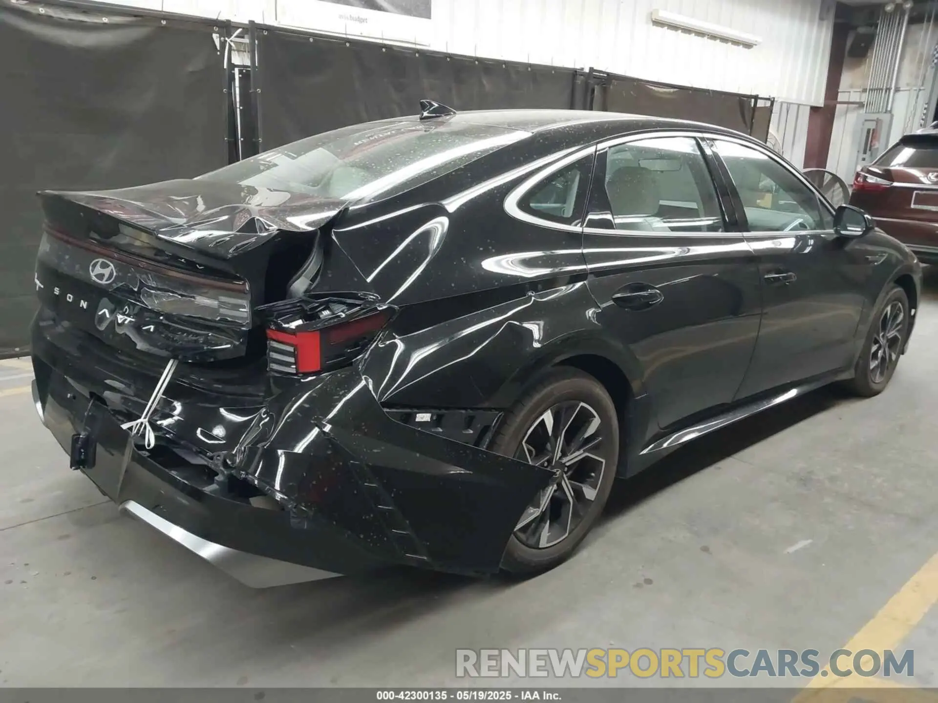 4 Photograph of a damaged car KMHL64JA4RA355279 HYUNDAI SONATA 2024