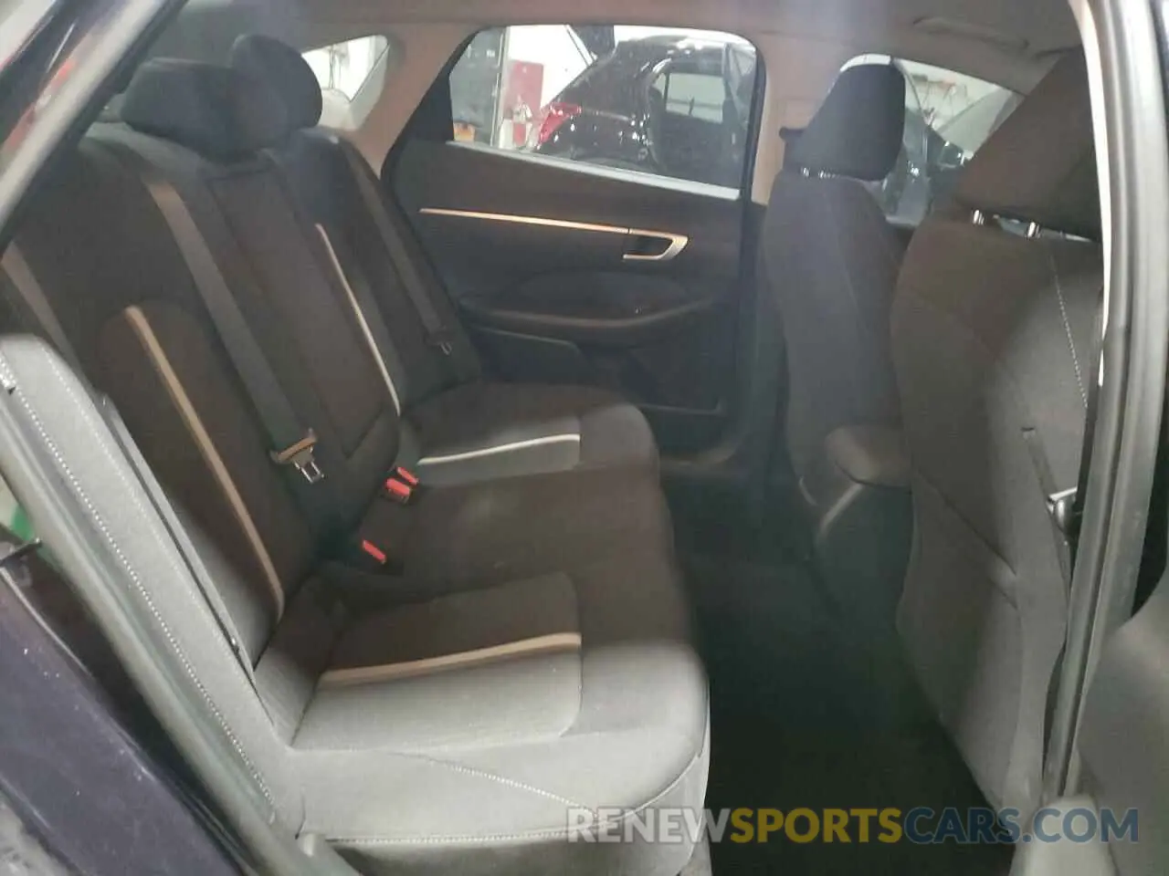 10 Photograph of a damaged car KMHL64JA4RA375435 HYUNDAI SONATA 2024