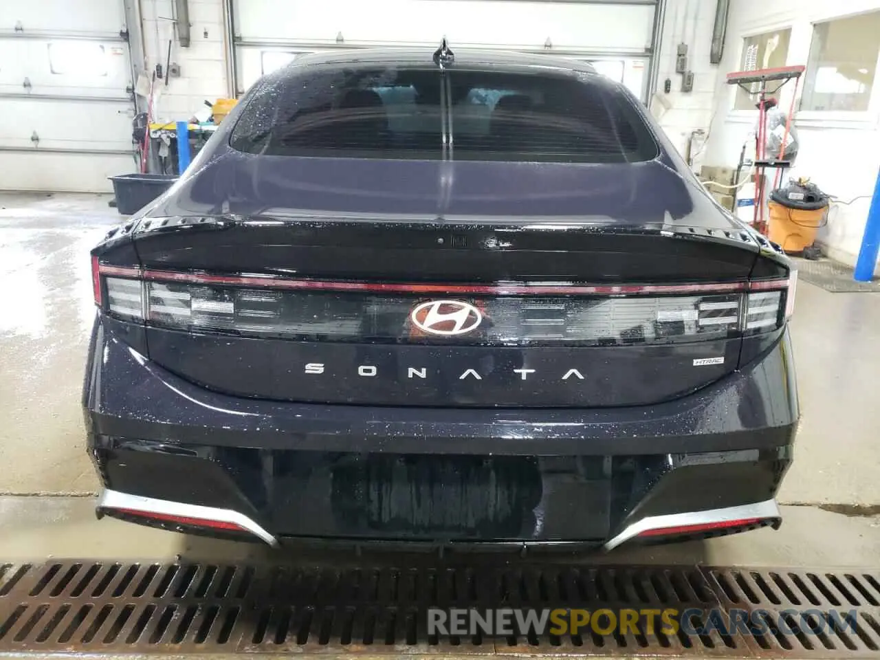 6 Photograph of a damaged car KMHL64JA4RA375435 HYUNDAI SONATA 2024