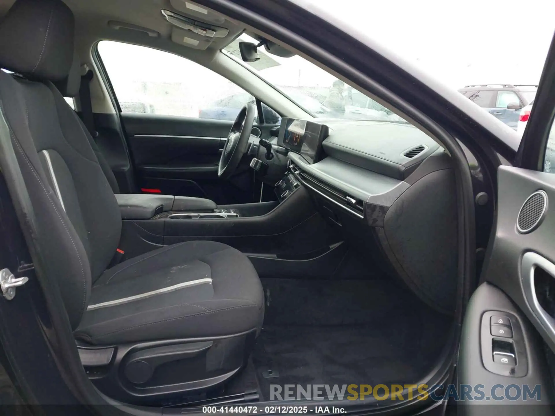 5 Photograph of a damaged car KMHL64JA5RA360619 HYUNDAI SONATA 2024