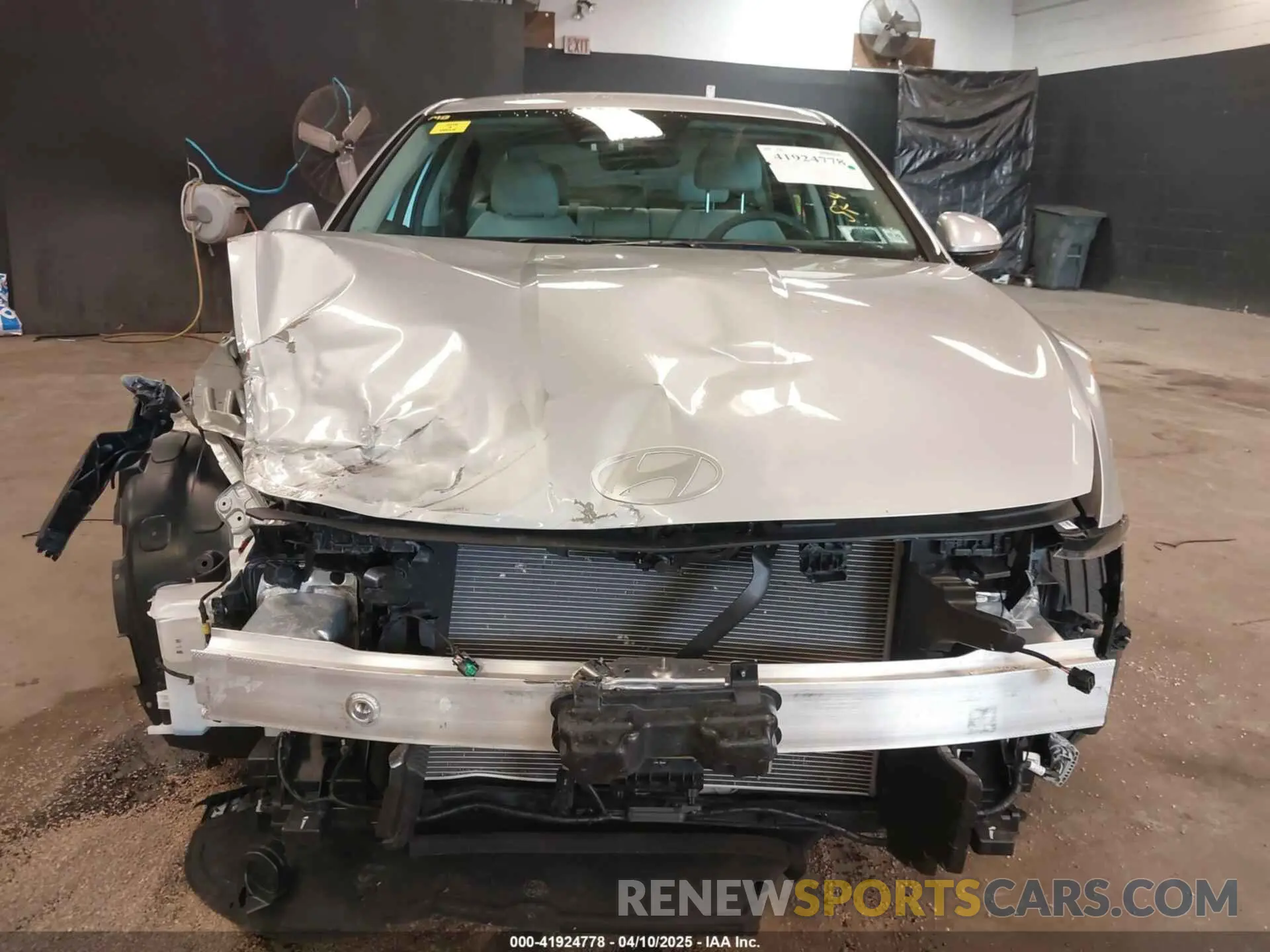 13 Photograph of a damaged car KMHL64JA5RA368929 HYUNDAI SONATA 2024