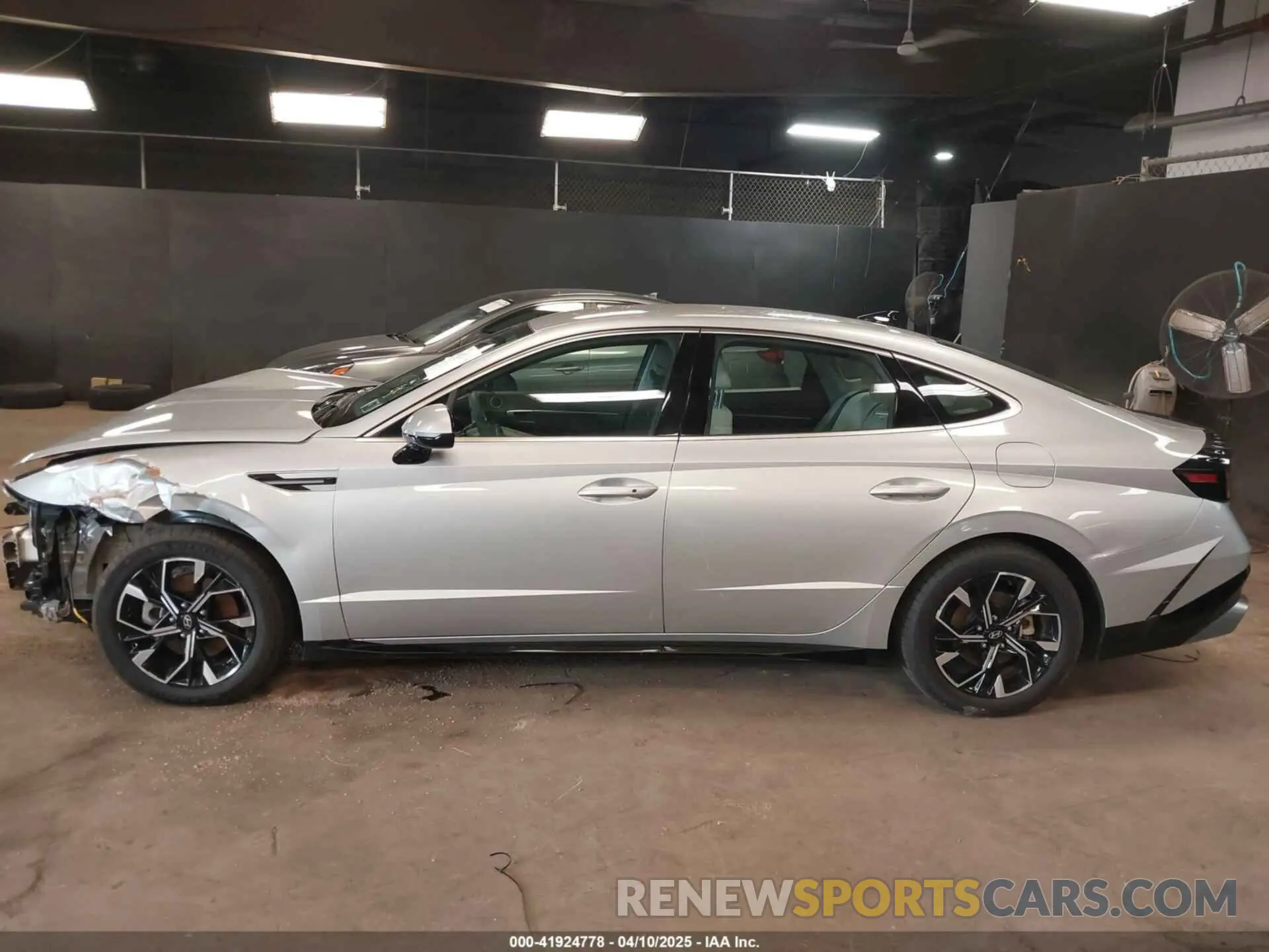 15 Photograph of a damaged car KMHL64JA5RA368929 HYUNDAI SONATA 2024