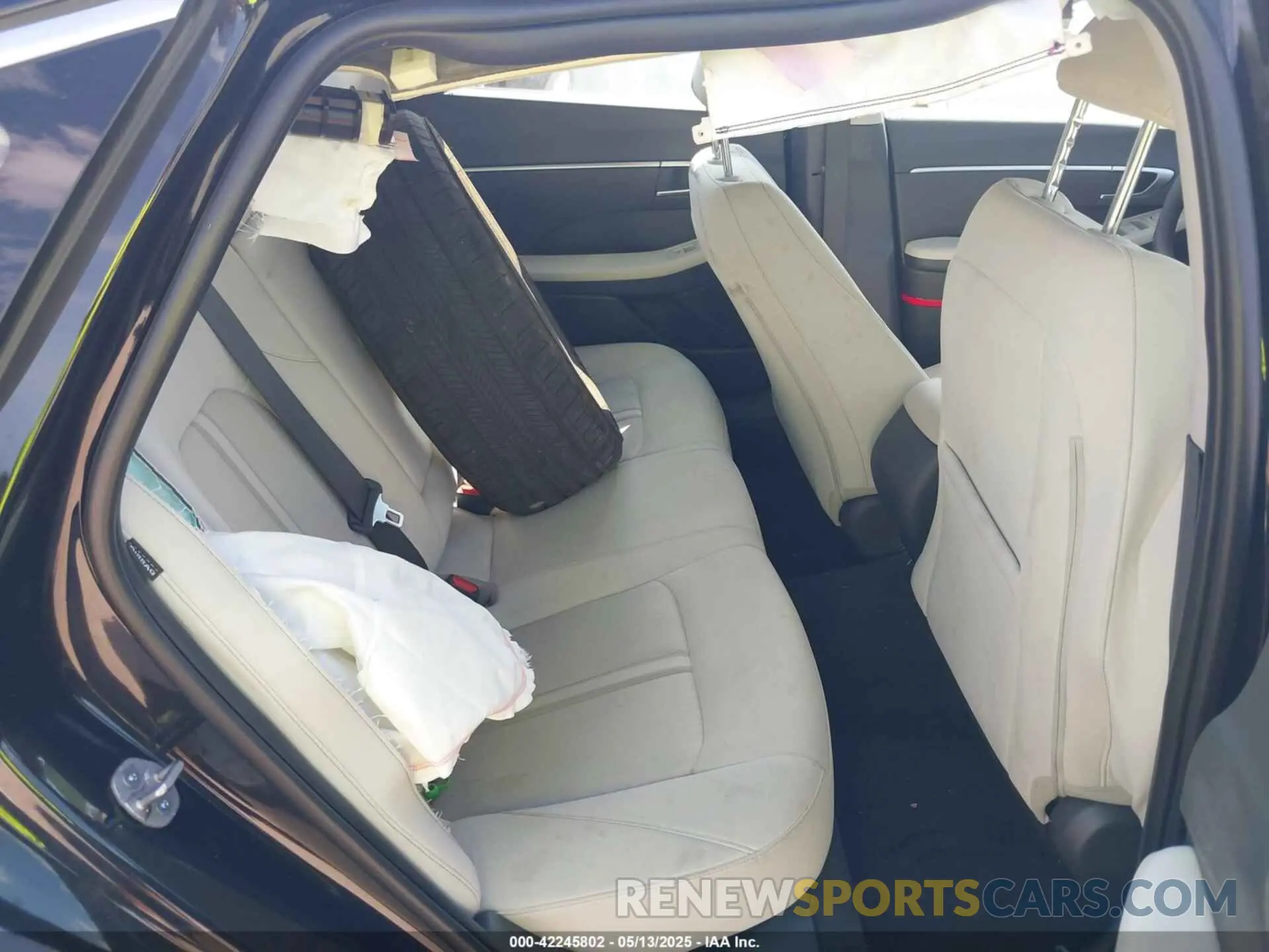 8 Photograph of a damaged car KMHL64JA5RA402206 HYUNDAI SONATA 2024