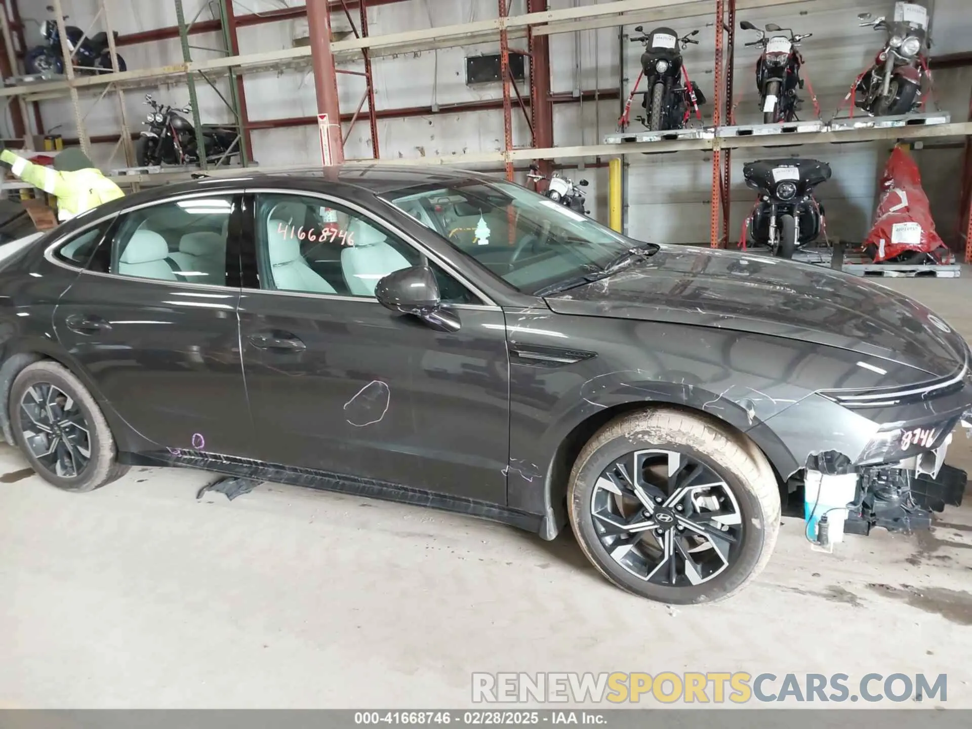 13 Photograph of a damaged car KMHL64JA5RA410600 HYUNDAI SONATA 2024