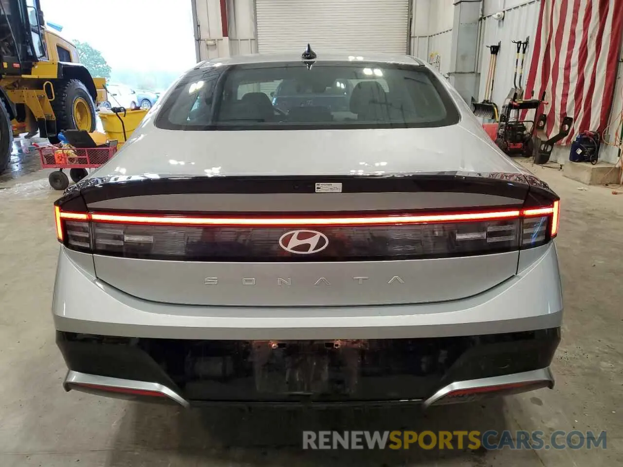 6 Photograph of a damaged car KMHL64JA5RA412458 HYUNDAI SONATA 2024