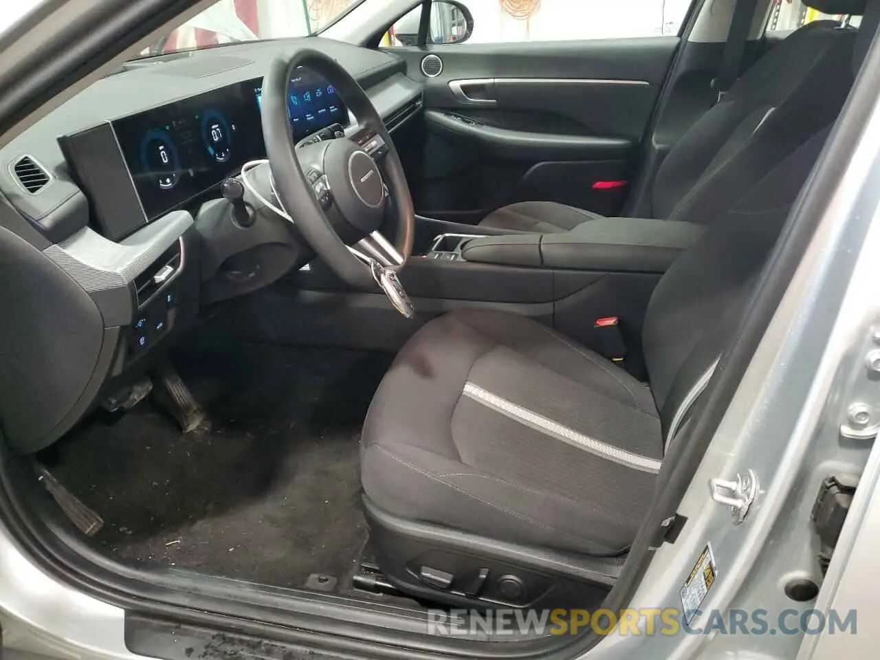 7 Photograph of a damaged car KMHL64JA5RA412458 HYUNDAI SONATA 2024