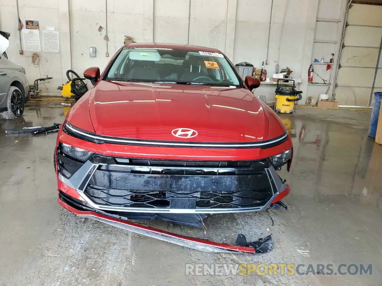 5 Photograph of a damaged car KMHL64JA6RA379583 HYUNDAI SONATA 2024
