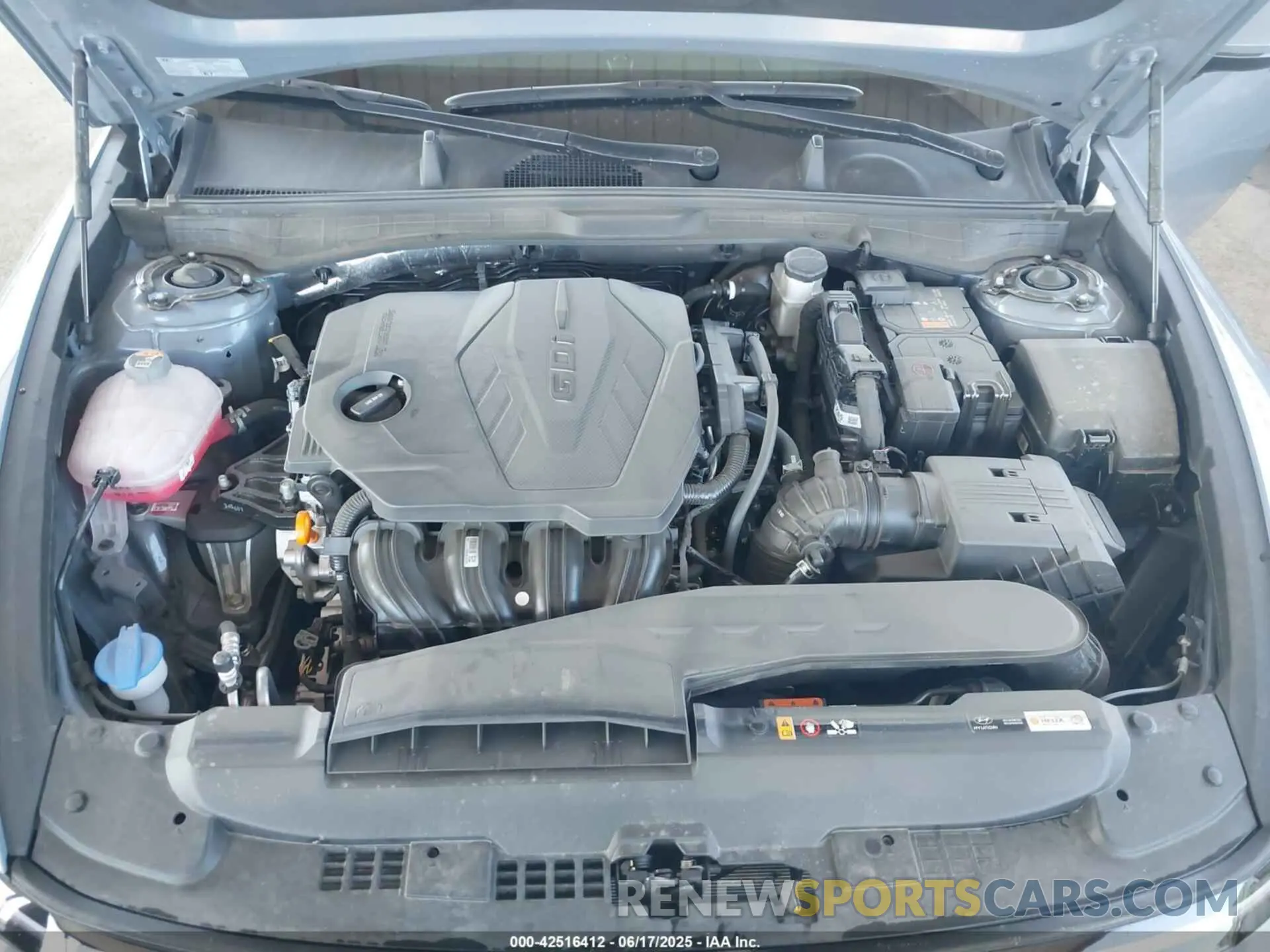 10 Photograph of a damaged car KMHL64JA6RA419564 HYUNDAI SONATA 2024