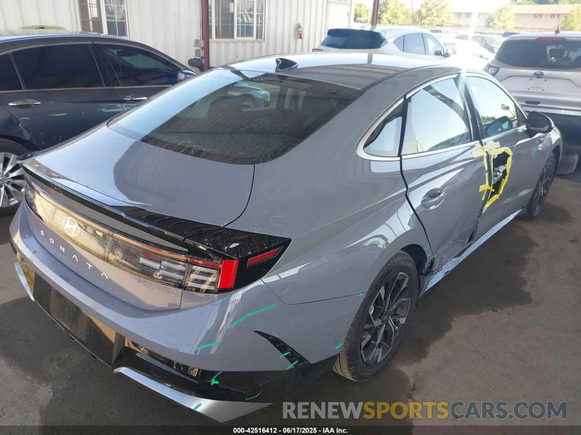 4 Photograph of a damaged car KMHL64JA6RA419564 HYUNDAI SONATA 2024