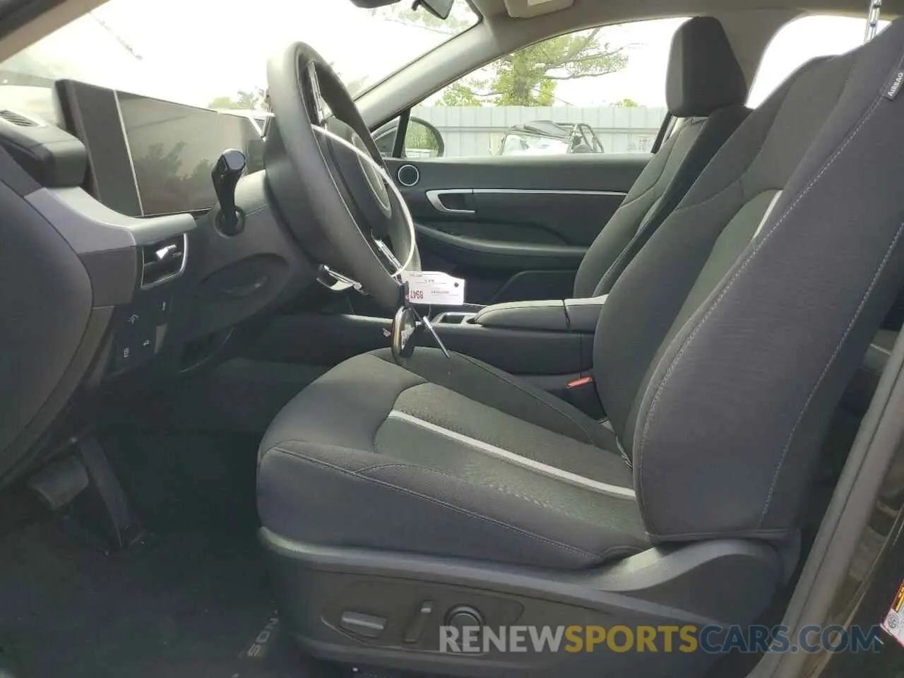 7 Photograph of a damaged car KMHL64JA7RA369208 HYUNDAI SONATA 2024