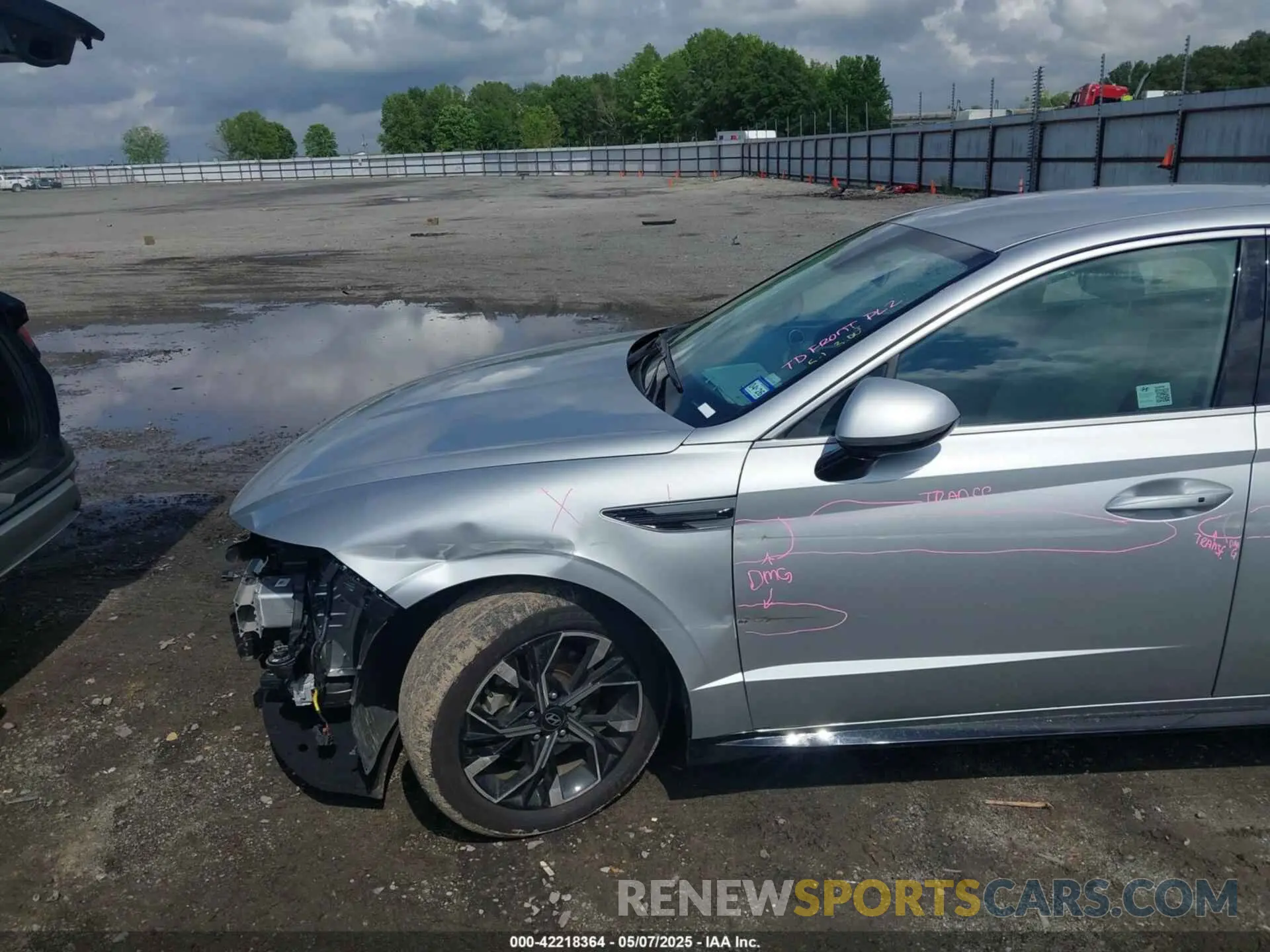 18 Photograph of a damaged car KMHL64JA7RA385845 HYUNDAI SONATA 2024