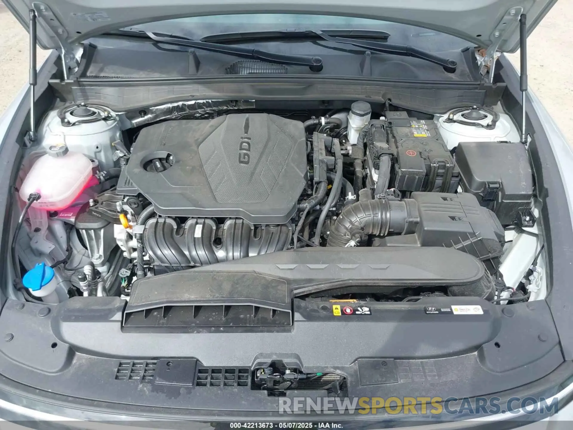 10 Photograph of a damaged car KMHL64JA7RA401882 HYUNDAI SONATA 2024