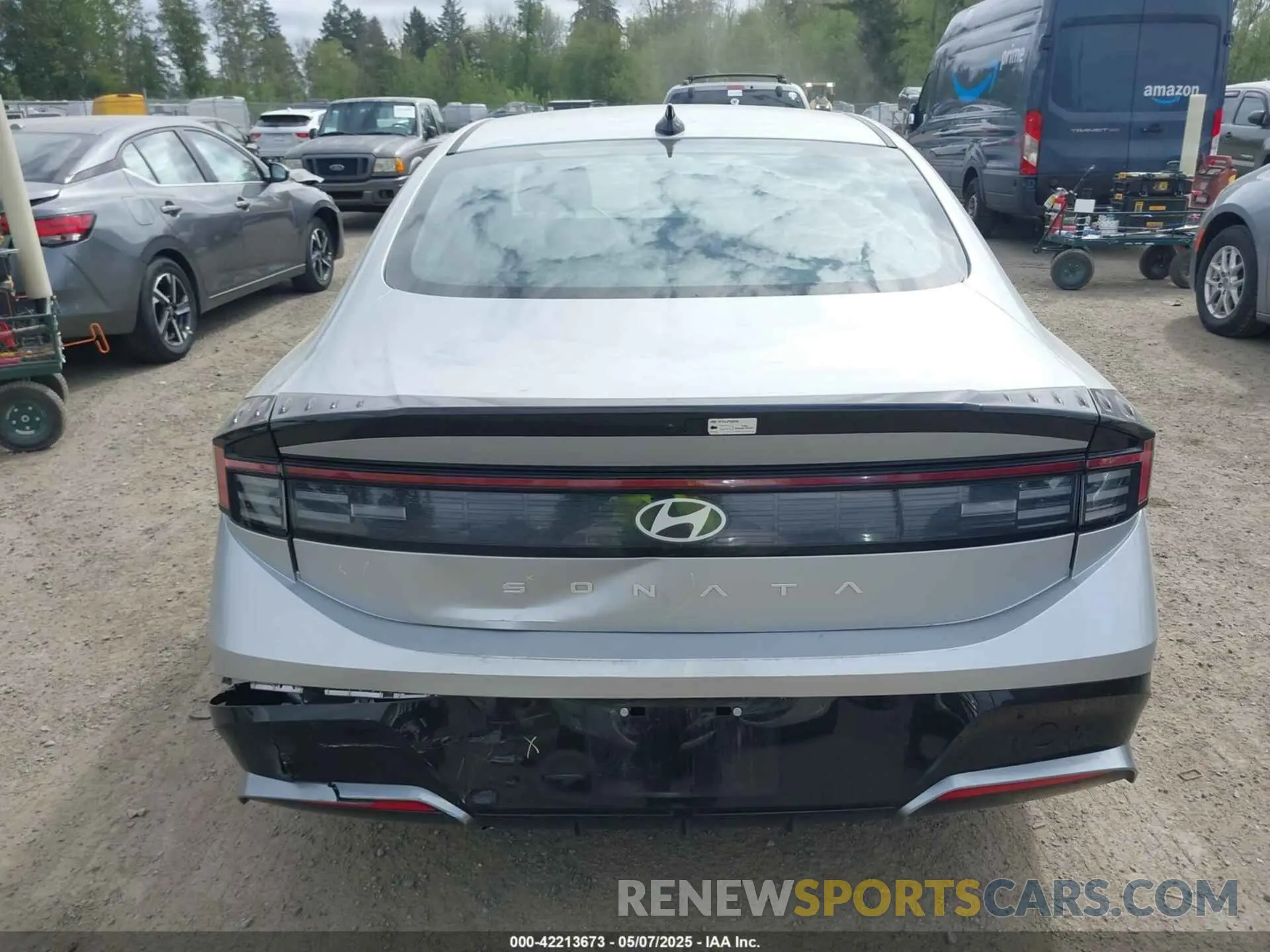 16 Photograph of a damaged car KMHL64JA7RA401882 HYUNDAI SONATA 2024