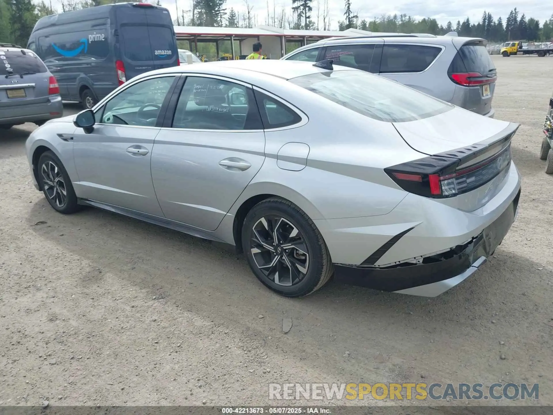 3 Photograph of a damaged car KMHL64JA7RA401882 HYUNDAI SONATA 2024