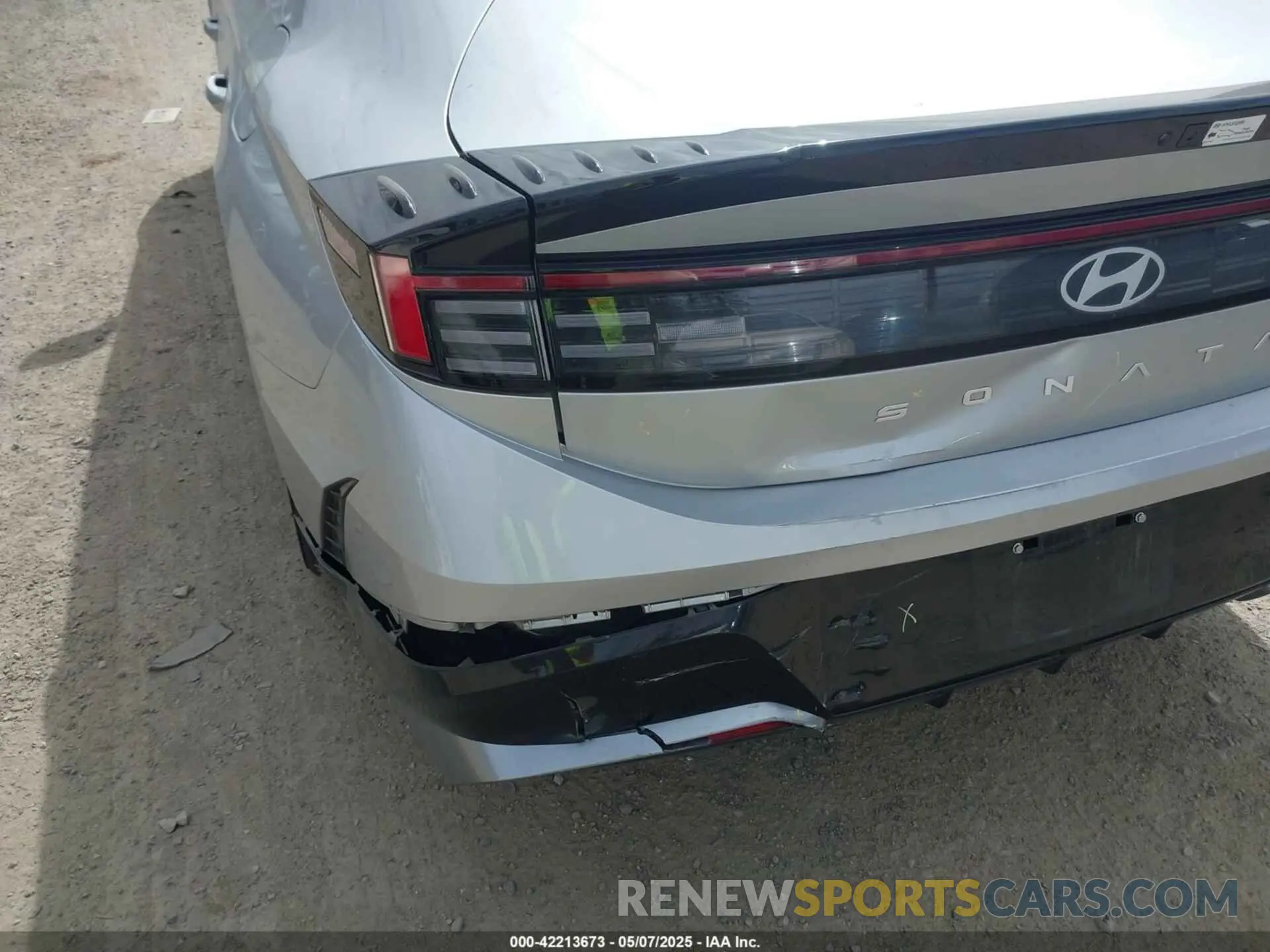 6 Photograph of a damaged car KMHL64JA7RA401882 HYUNDAI SONATA 2024