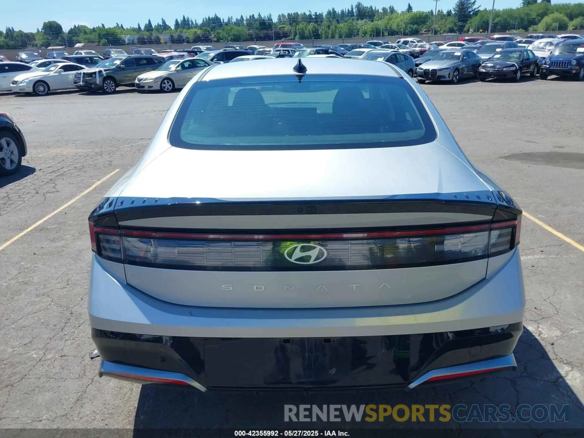 17 Photograph of a damaged car KMHL64JA7RA427284 HYUNDAI SONATA 2024