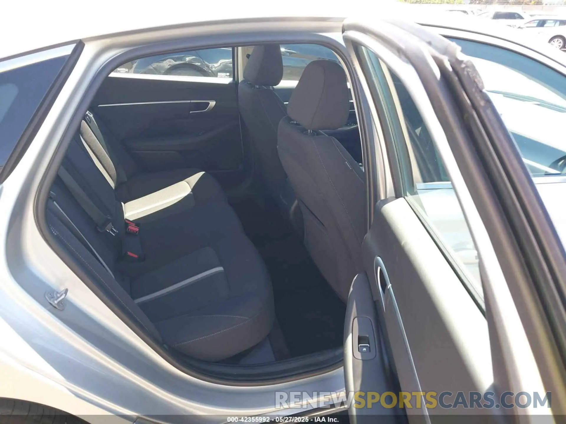 8 Photograph of a damaged car KMHL64JA7RA427284 HYUNDAI SONATA 2024